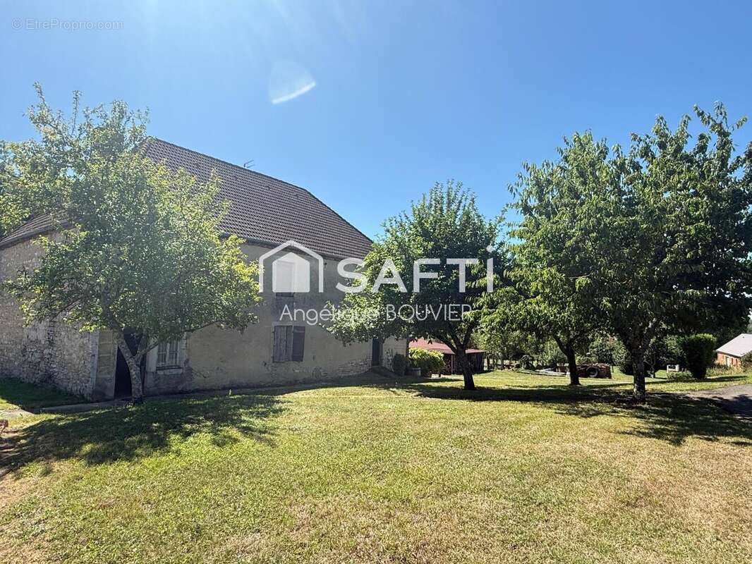 Photo 3 - Maison à MONT-SOUS-VAUDREY