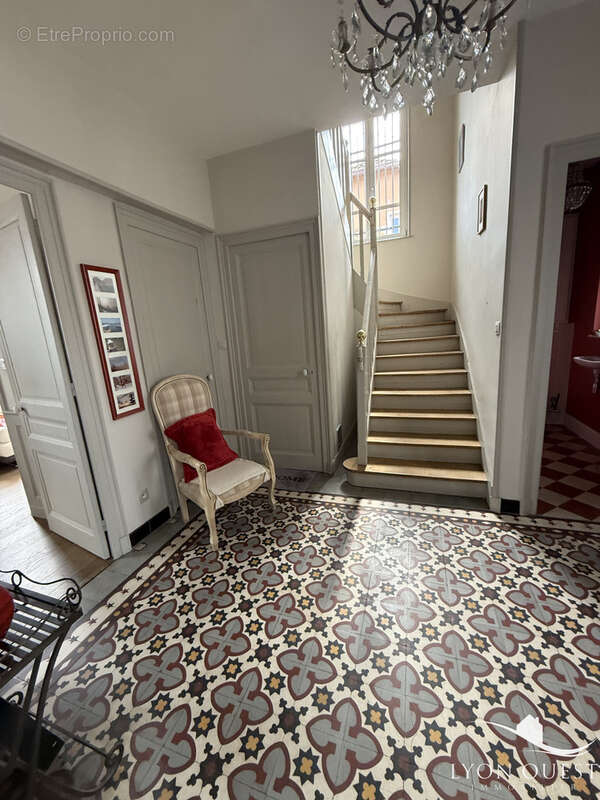 Maison à TASSIN-LA-DEMI-LUNE