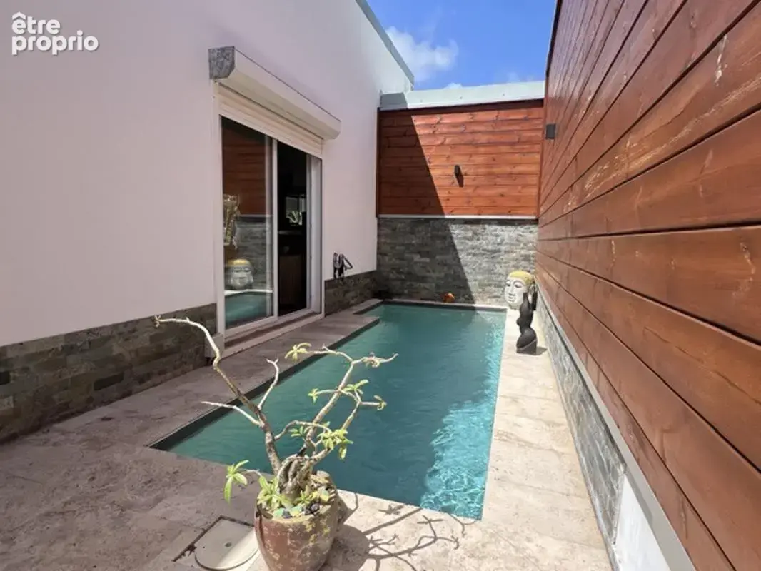 Maison t4 + t2 a bel air vauclin - photo 2