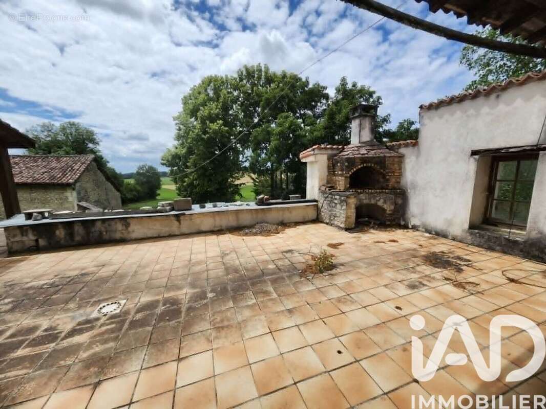 Maison 200 m² à Cherval  - photo 4