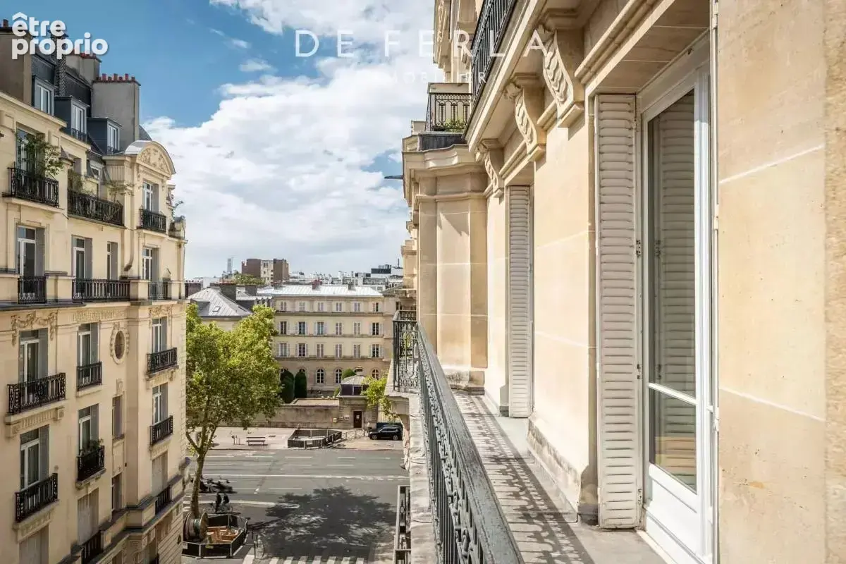 Sèvres / Duroc -  Haussmanien & Étage élevé - 5 chambres - photo 14