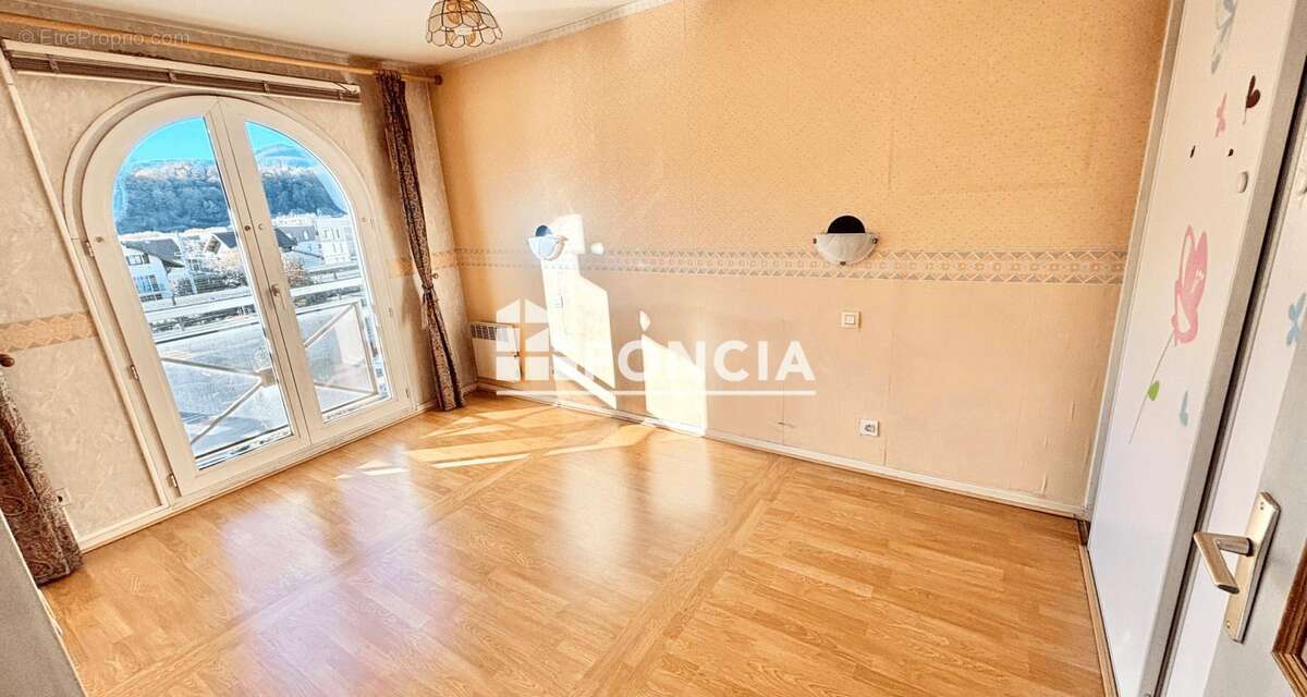 Appartement à AIX-LES-BAINS