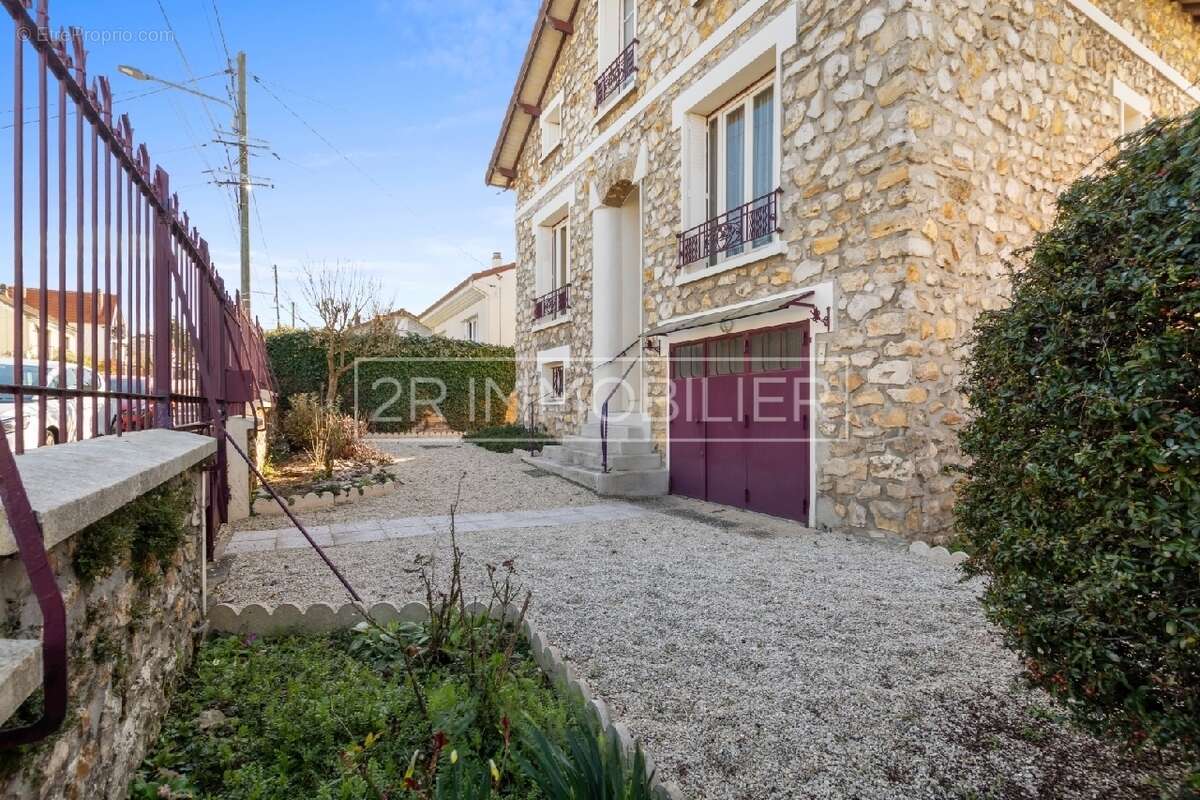 Maison à LAGNY-SUR-MARNE