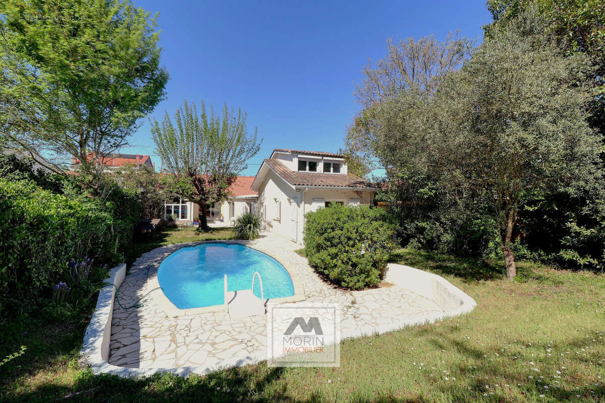Maison à MERIGNAC