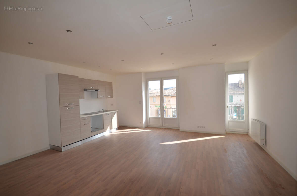 Appartement à CADENET