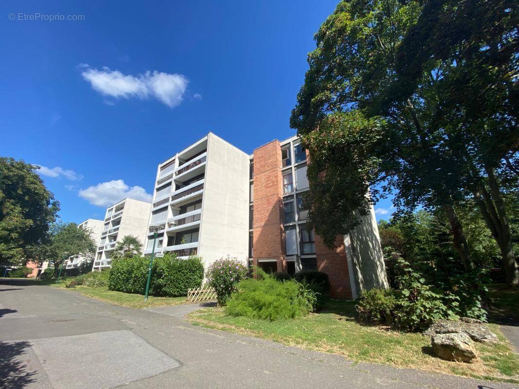 Appartement à LES ULIS