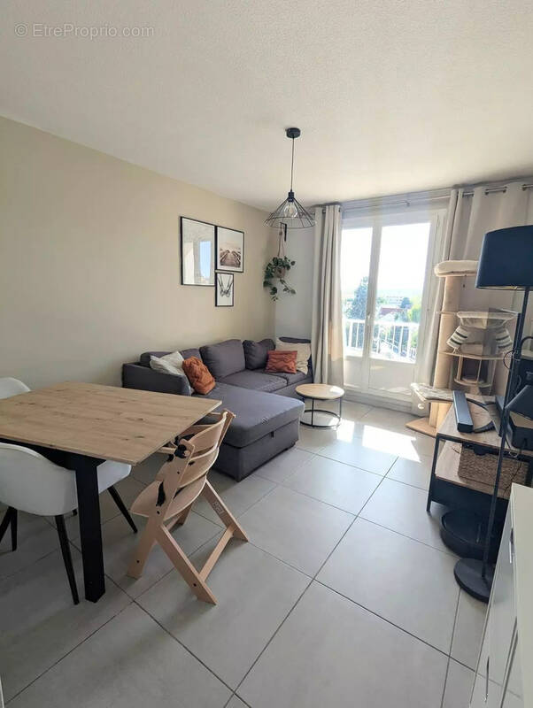 Appartement à VENISSIEUX