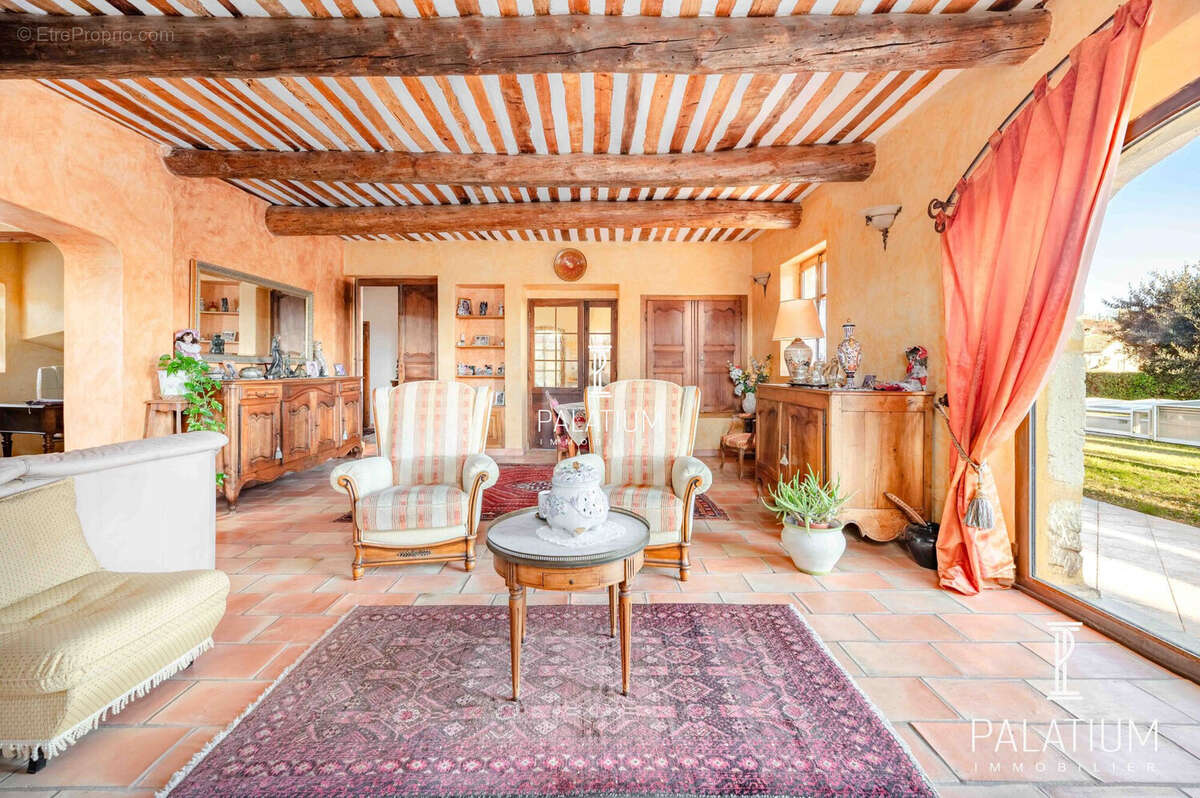 Maison 203 m² à Pierrevert  - photo 8
