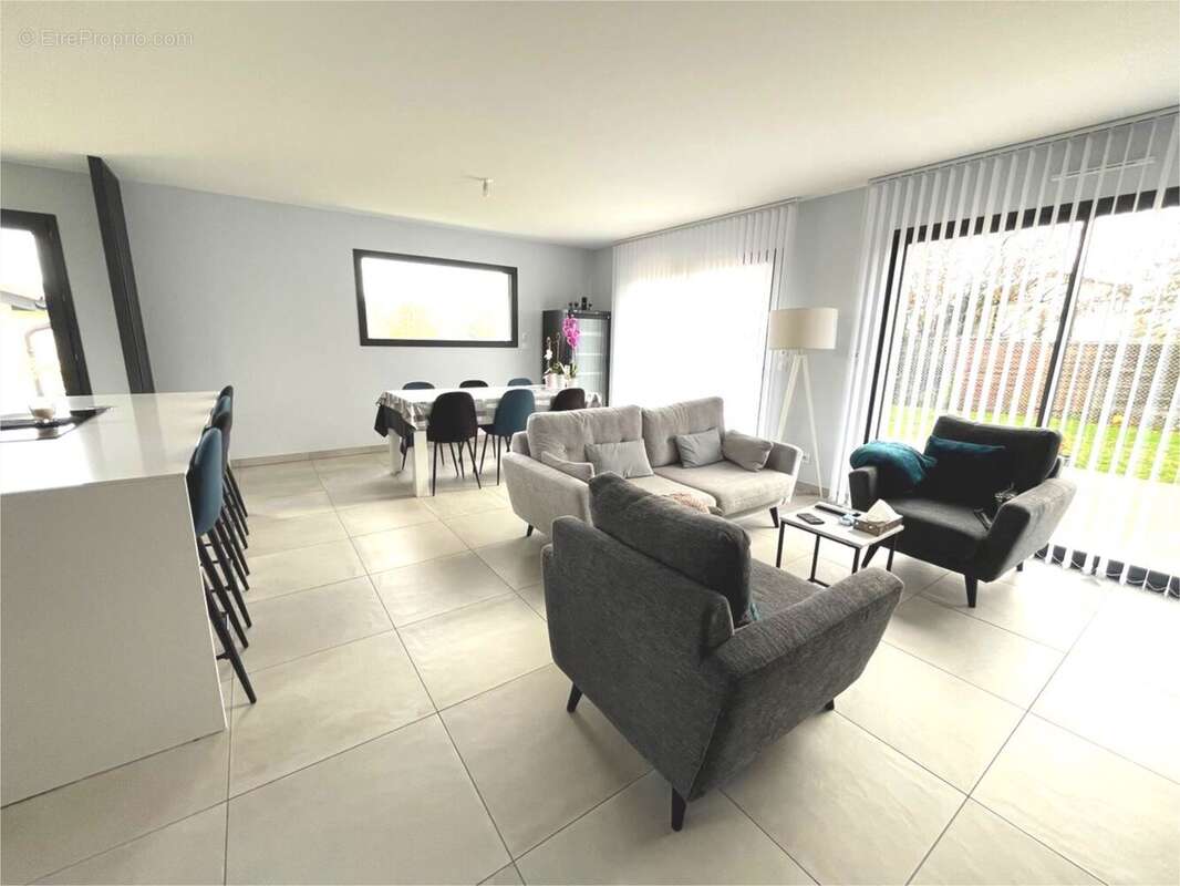 Maison à SAINT-DIDIER-DE-FORMANS