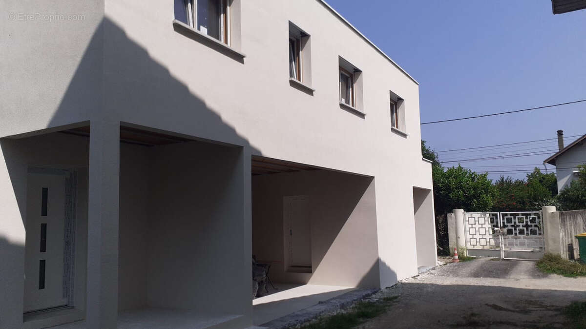 Maison à ECHIROLLES