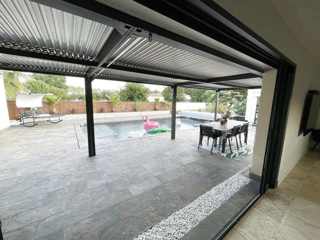 Maison à DIEUPENTALE