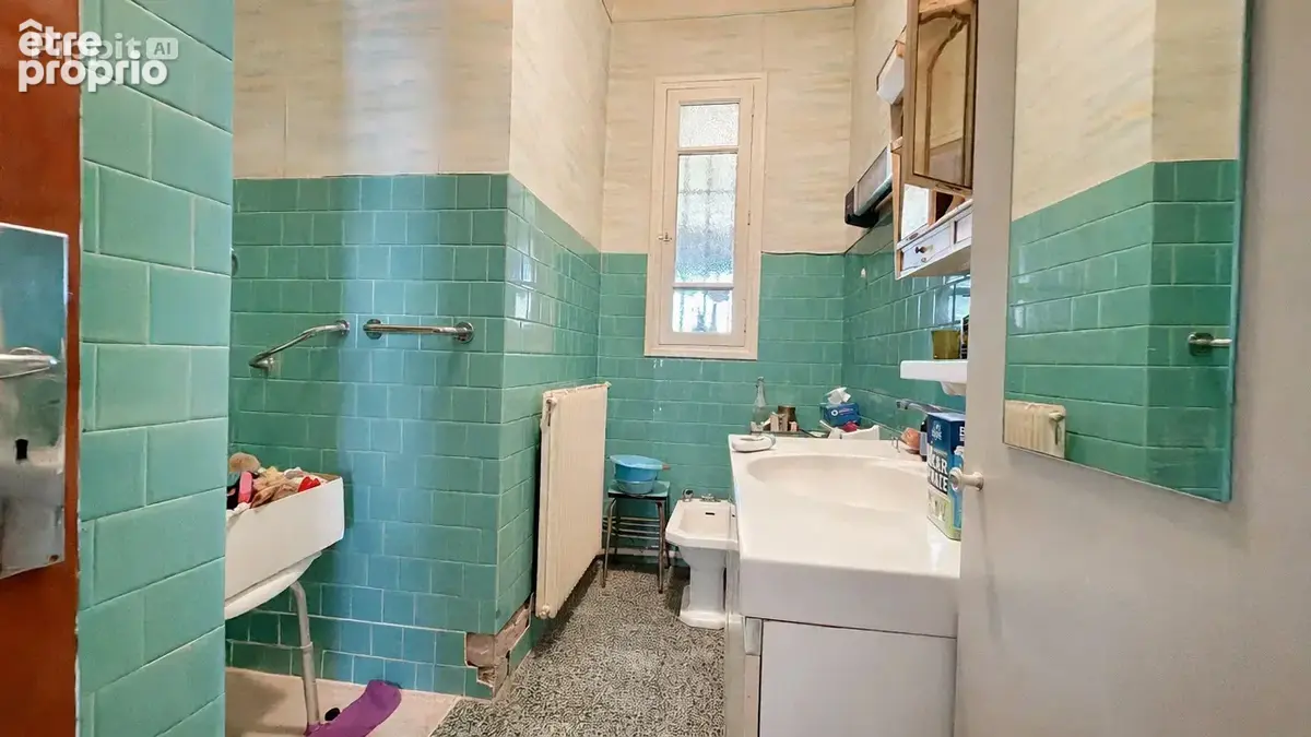 Propriété traditionnelle de 148 m2 sur parcelle arborée de 780 m2 avec dépendances - photo 9