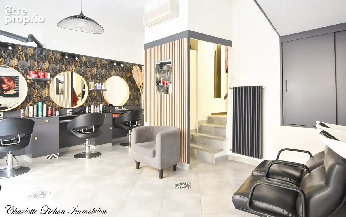 Vente des murs et du fonds de commerce - salon de coiffure de 31 m2 - appartement de 34 m2 - photo 3