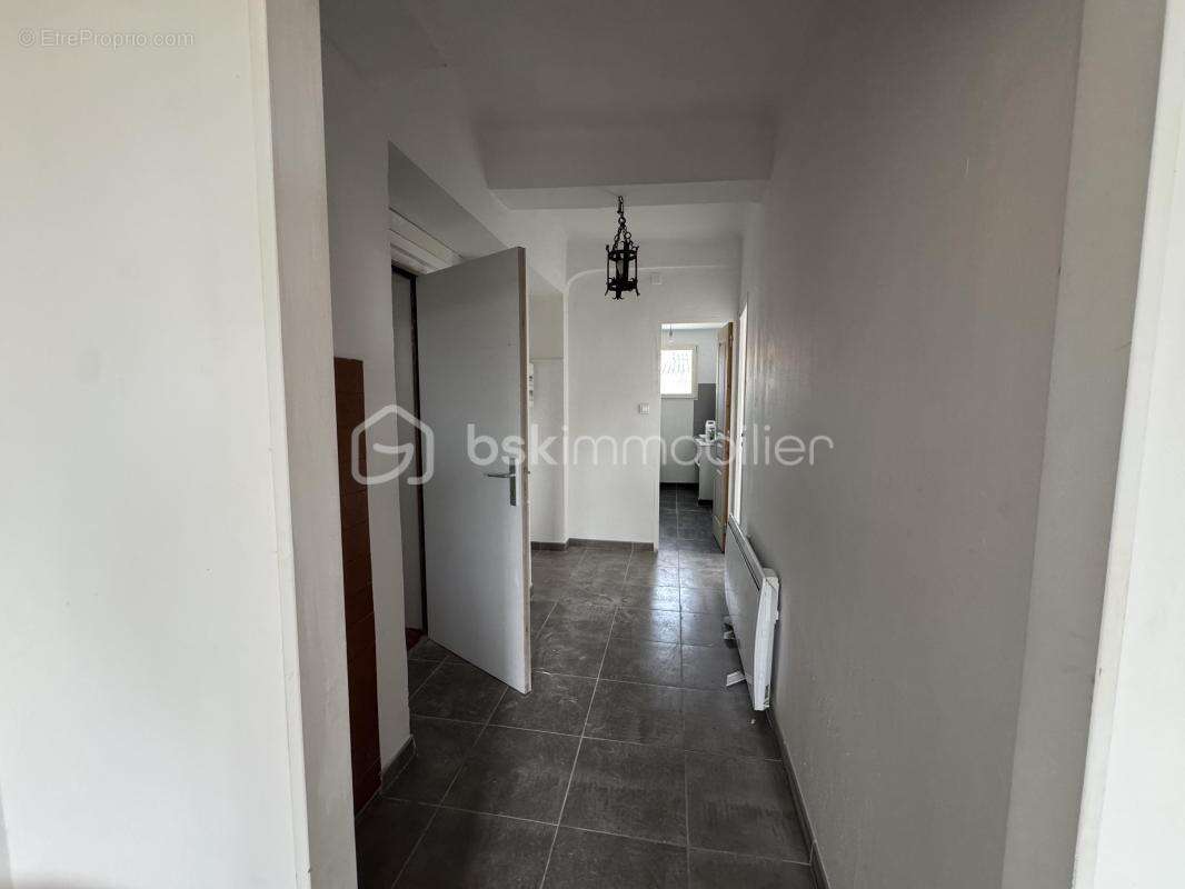 Appartement à BESSE-SUR-ISSOLE