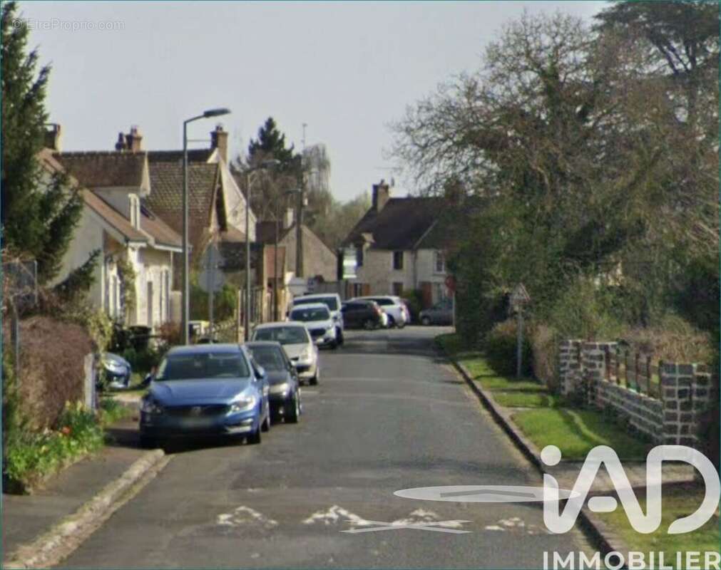 Photo 3 - Terrain à CRISENOY