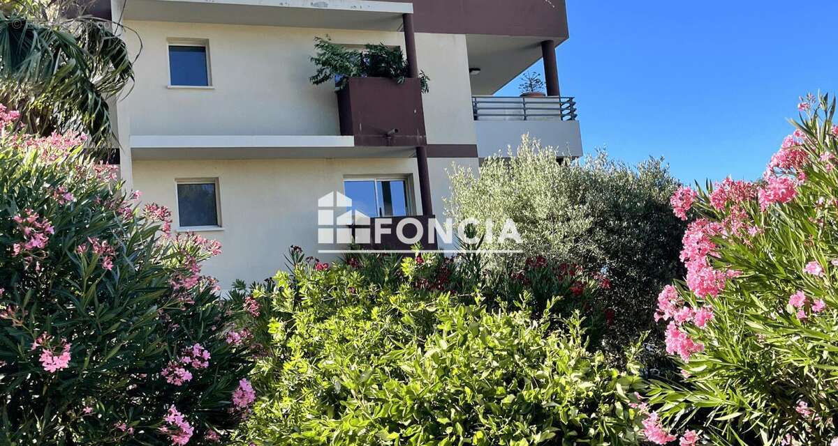 Appartement à LA LONDE-LES-MAURES