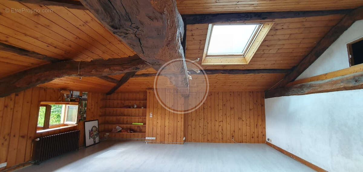 Maison à BESSENAY