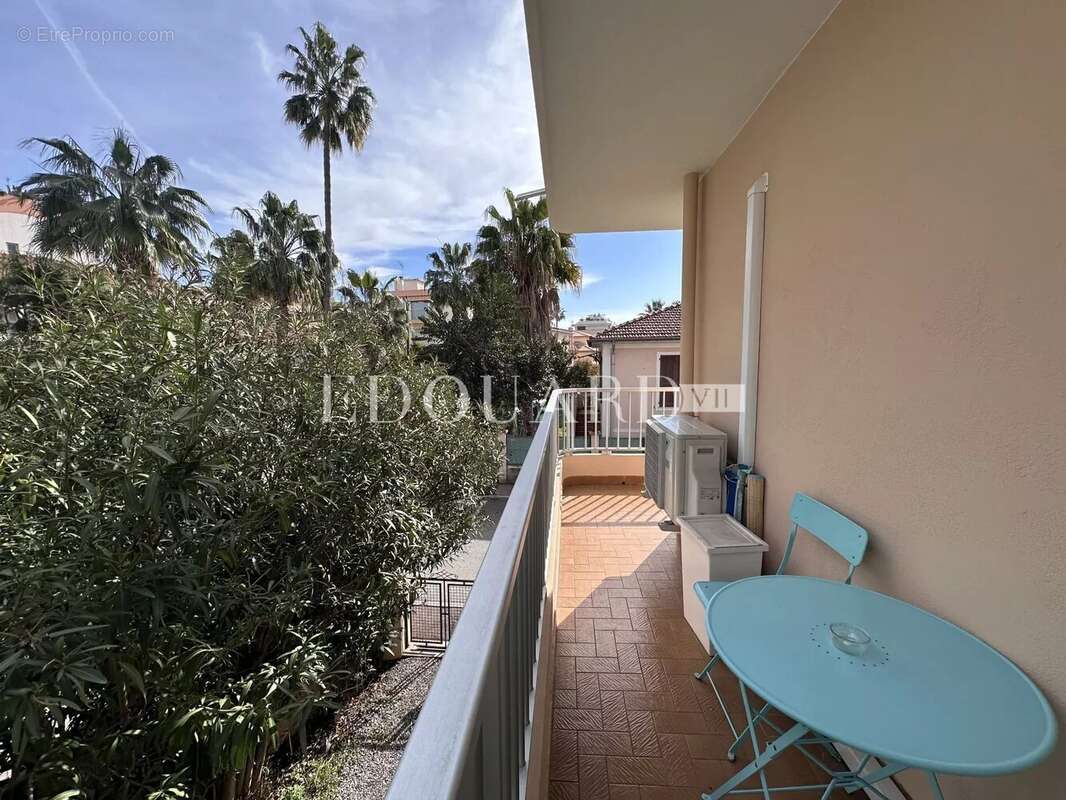 Appartement à ROQUEBRUNE-CAP-MARTIN