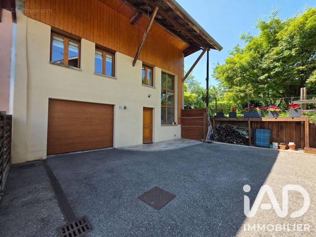 Photo 1 - Maison à METZ-TESSY