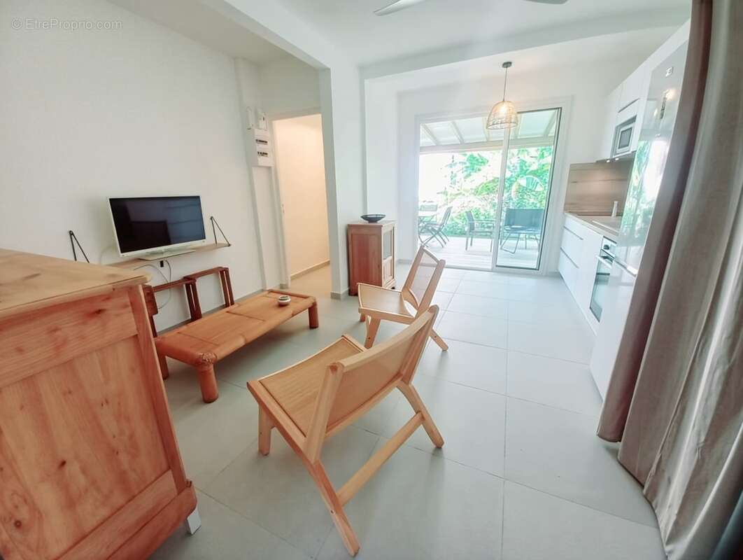 Villa premium T3 & son T2 à vendre à SAINTE ANNE Bourg (971) Guadeloupe - - photo 23