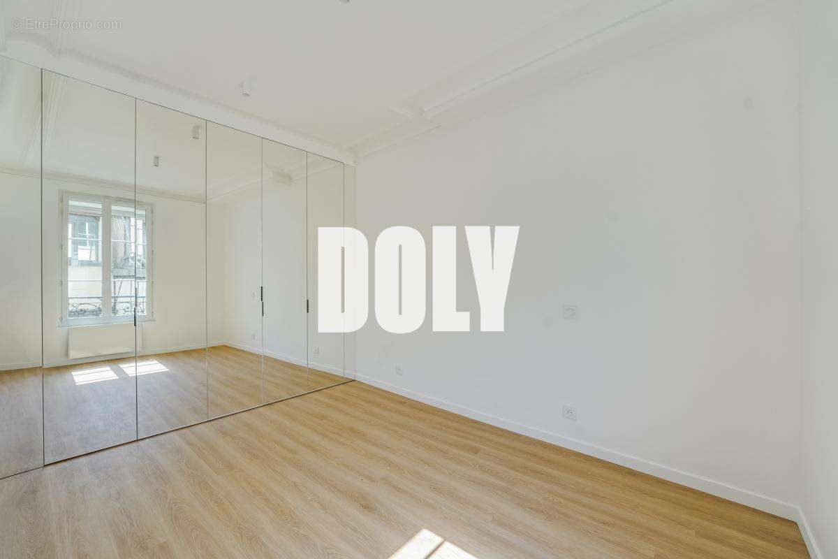 Appartement à PARIS-11E