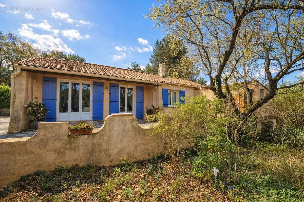 Commerce à GARDANNE