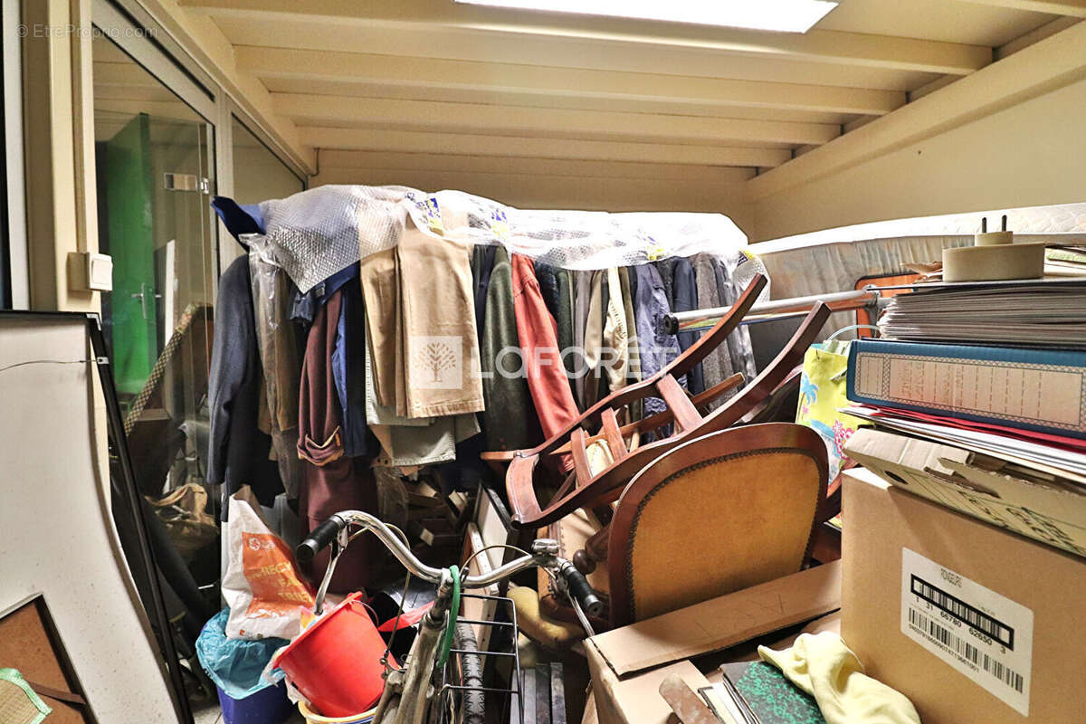 Commerce à MARSEILLE-3E