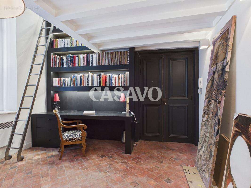 Appartement à PARIS-3E