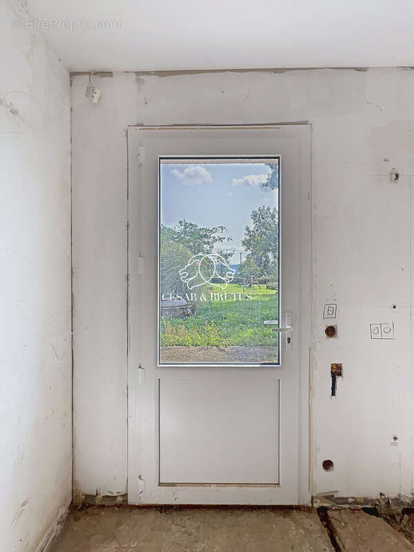 Maison à SAINT-BONNET-DE-CRAY