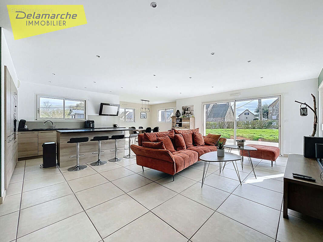Maison à SAINT-PLANCHERS