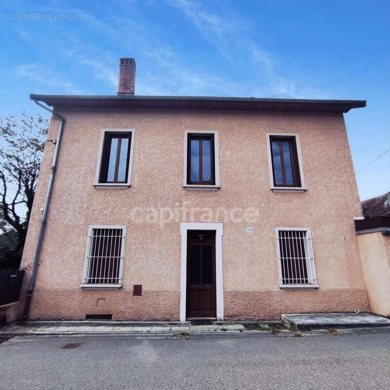 Maison à LES AVENIERES