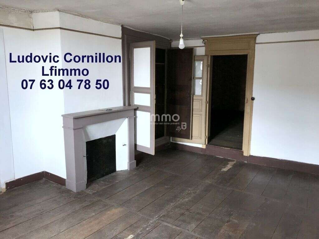 Maison à PIERRE-BUFFIERE