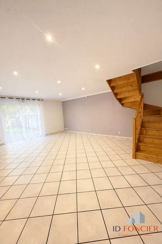 Maison à MORANGIS