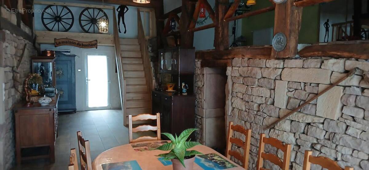 Maison à MAGNIVRAY