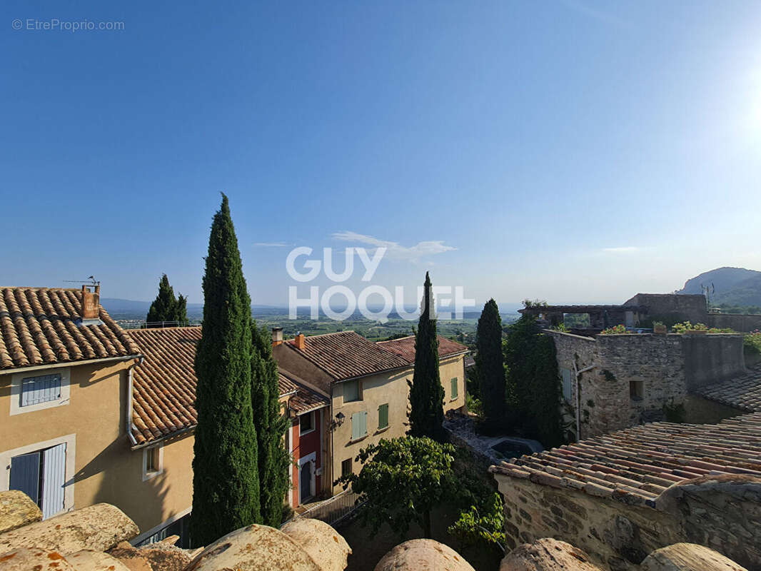 Maison à LE BARROUX