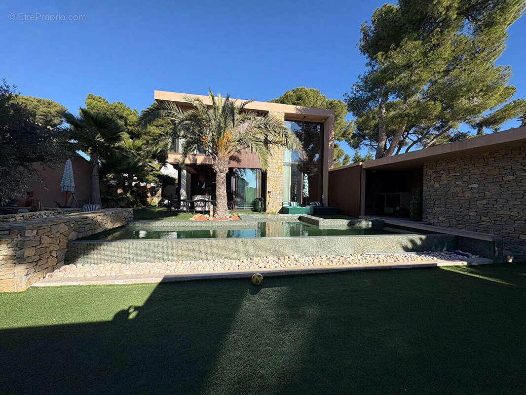 Maison à CARRY-LE-ROUET