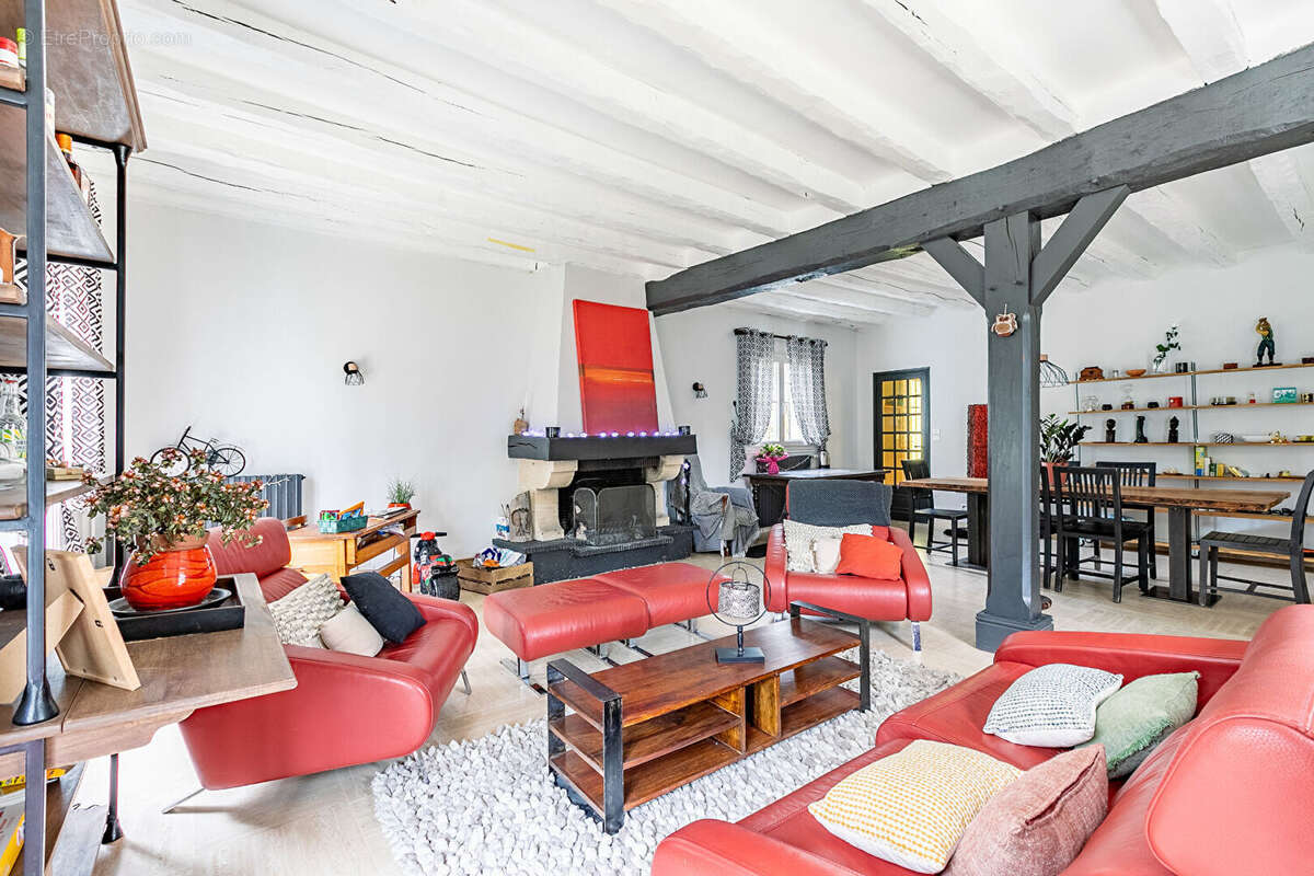 Maison à AUMONT-EN-HALATTE