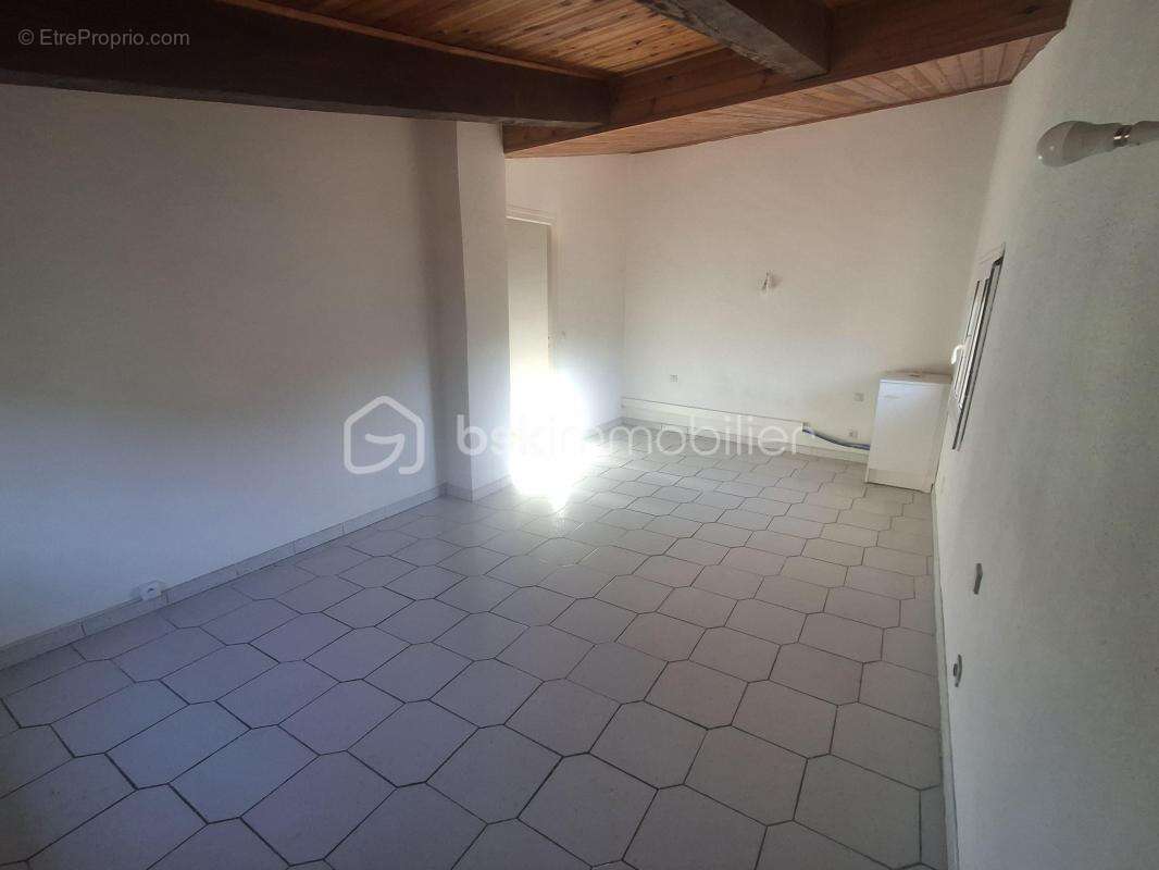Maison à ESTAGEL