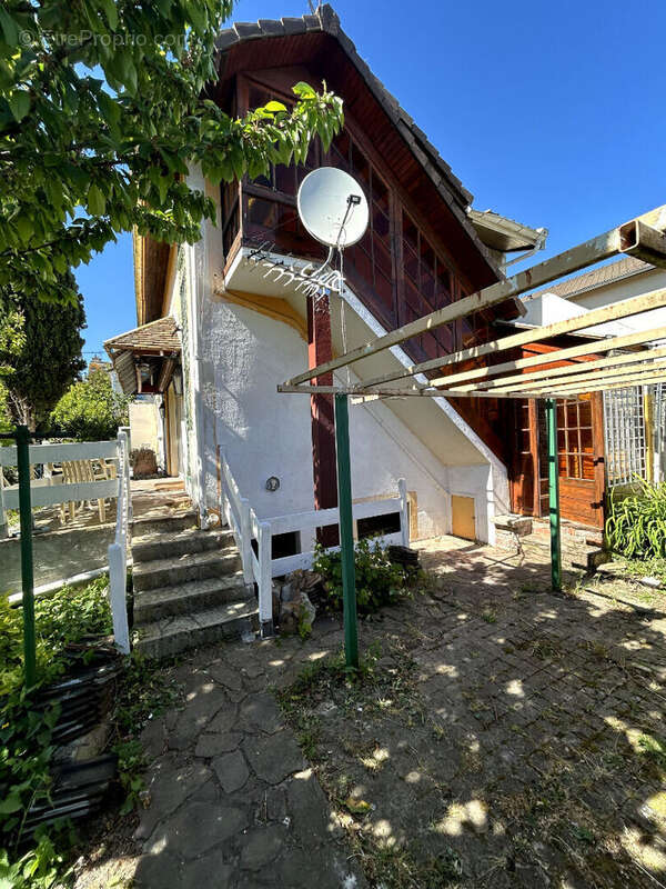 Maison à SARCELLES