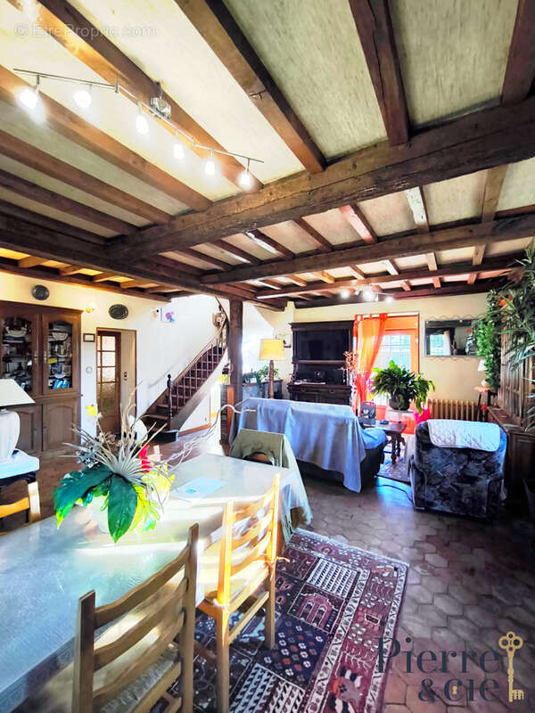 Maison à SAIRES-LA-VERRERIE