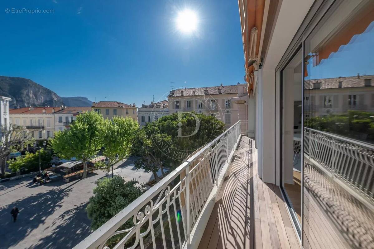 Appartement à BEAULIEU-SUR-MER