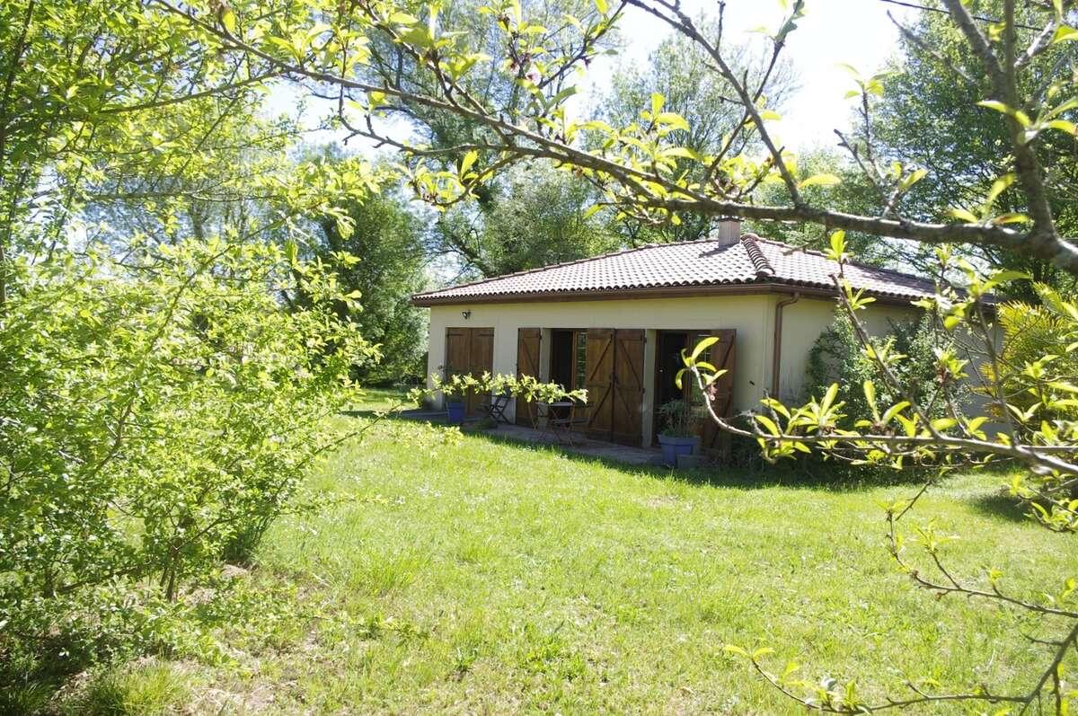 à VENDRE  proche Aignan  propriété de charme  sur 3646 m² de terrain avec piscine et Gîte séparé - photo 23