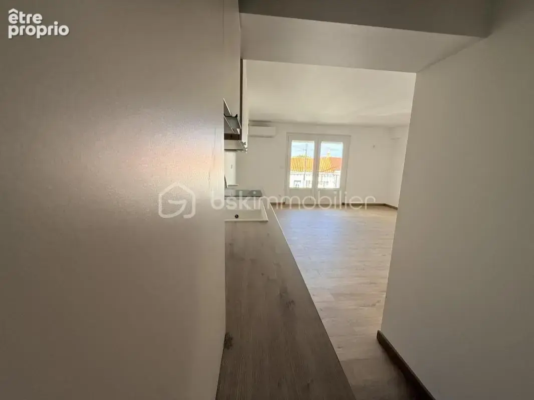 ROYAN centre-ville - appartement 45m2 entièrement rénové avec balcon - photo 6