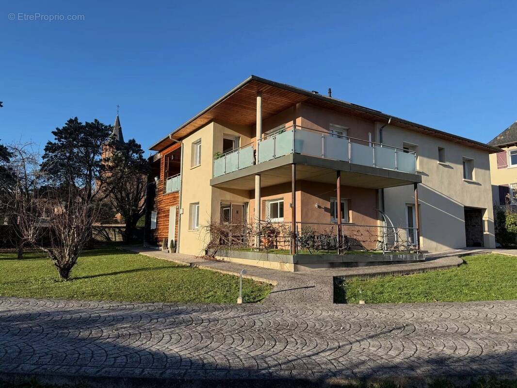 Appartement à SAINT-CHRISTOPHE-VALLON