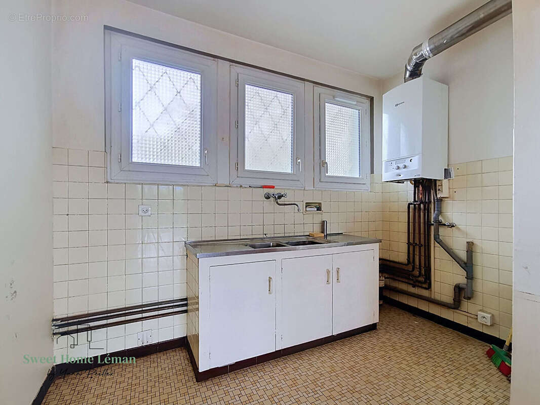 THONON - T3 à rénover de 66m² + balcon et cave - photo 8