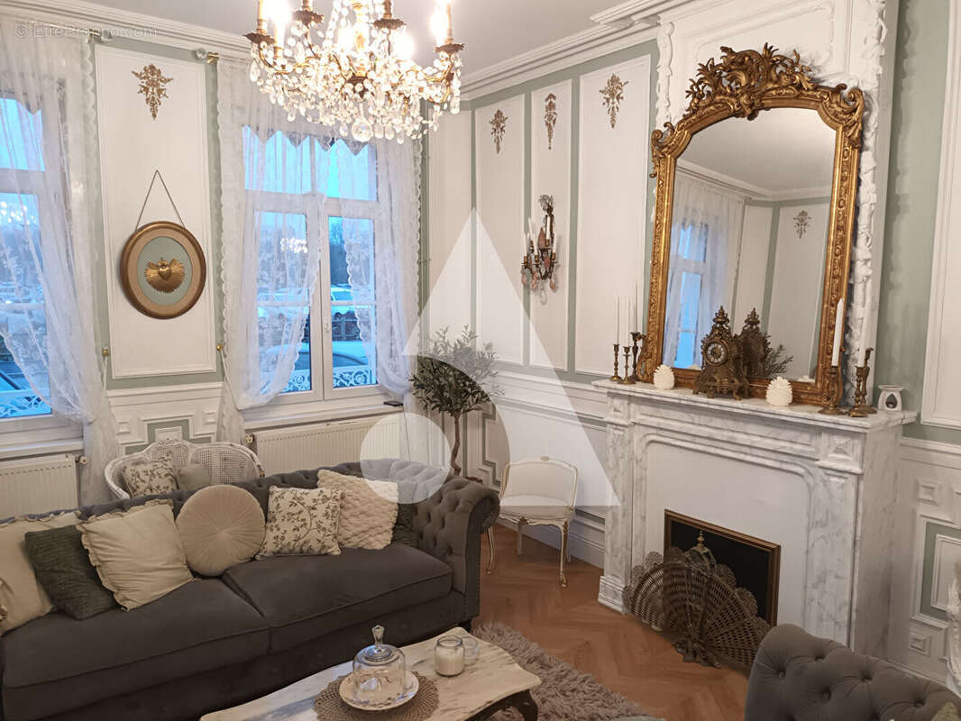 Maison à VIEUX-CONDE