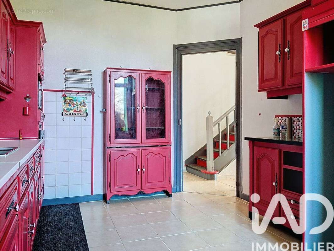 Maison 144 m² à Bourg-Et-Comin  - photo 9