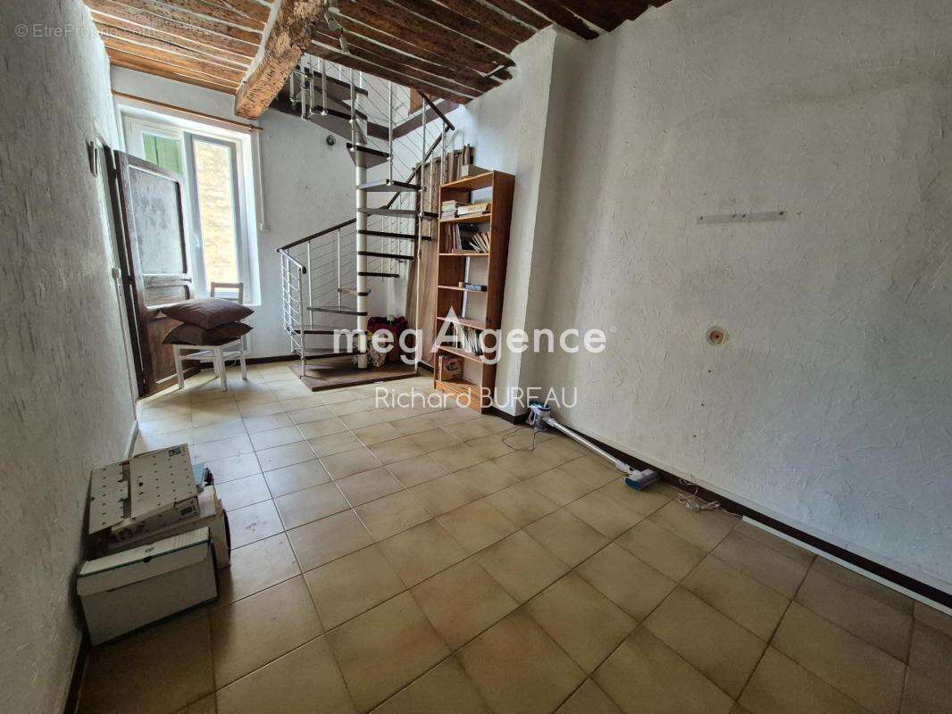 Appartement à LE LUC