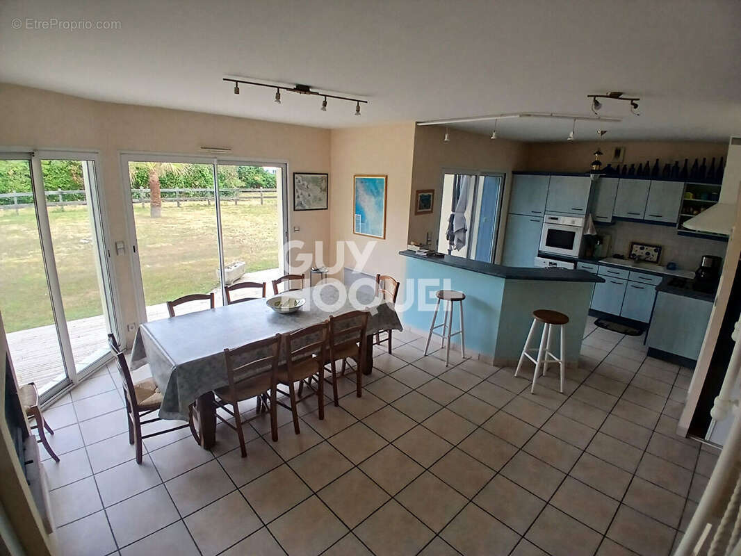 Maison de standing, 9 pièces, 5ch, 165m2, la cotiniere - photo 5