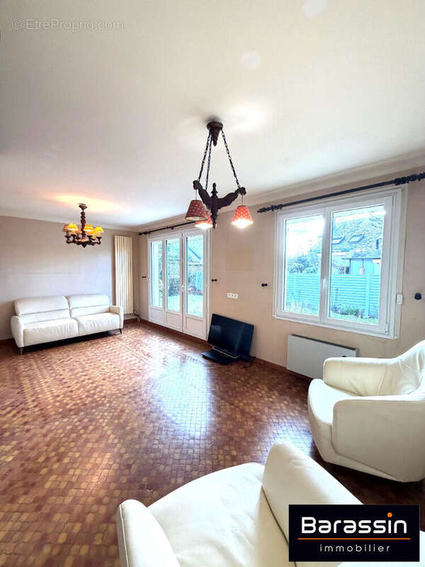 Maison à AGON-COUTAINVILLE